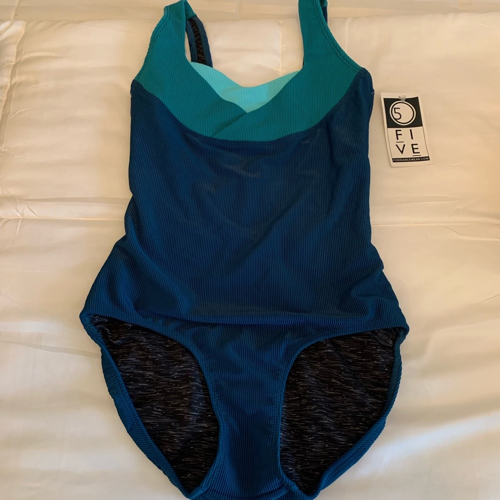 Five Dancewear Size Small Adult Leo NWT